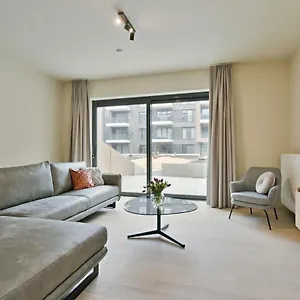 https://fabulous-house-near-the-sea-in-the-modern-osea-building.ostend-hotel.net